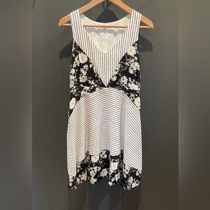 Hem & Thread mini dress‎ medium sleeveless lightweight lined whimsigoth tunic